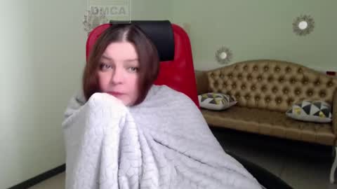 Snapshot of lily_flower7_ chatting on 03.12.25 Lily online show from 03.12.25