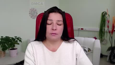 Snapshot of lily_flower7_ chatting on 09.23.25 Lily online show from 09.23.25