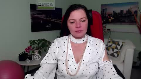 Lily online show from 11.24.25