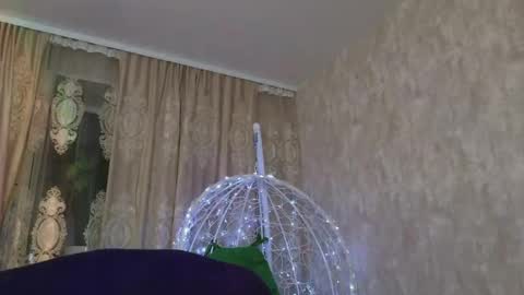 Lily online show from 06.04.26