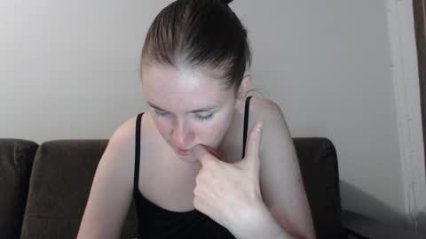 lily_love_x online show from 10.02.25