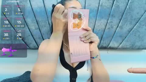 Snapshot of lily_meghan chatting on 07.18.26 LILY MEGHAN online show from 07.18.26