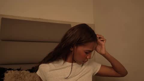 Lily Miiller online show from 04.19.26