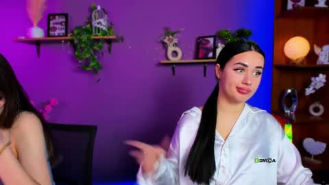 Lily online show from 04.22.26