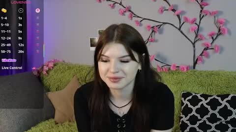 Snapshot of lily_qute chatting on 05.15.26 Lily online show from 05.15.26