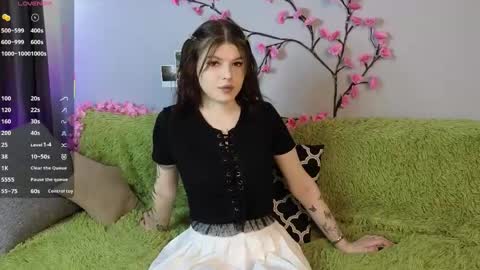 Snapshot of lily_qute chatting on 05.27.26 Lily online show from 05.27.26