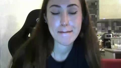 Snapshot of lily_rose22 chatting on 10.21.25 lily_rose22 online show from 10.21.25