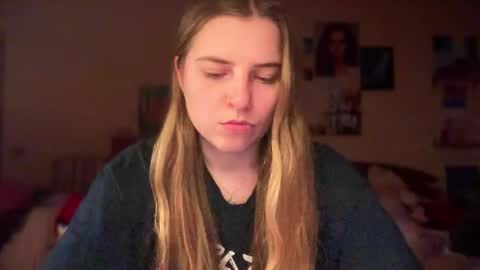 Snapshot of lily_smily chatting on 03.29.26 Lily online show from 03.29.26