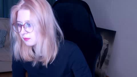 Snapshot of lily_spark_ chatting on 05.19.26 Lily Spark online show from 05.19.26