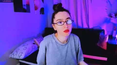 LILY online show from 11.12.25