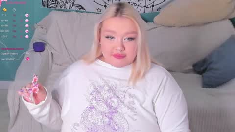 Lily online show from 01.05.25