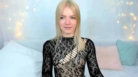 lilydavisss online show from 04.01.26