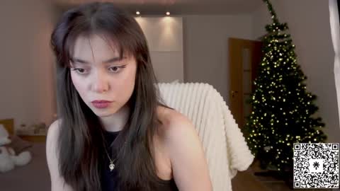 Snapshot of lilyewing_ chatting on 12.16.24 Lily   online show from 12.16.24