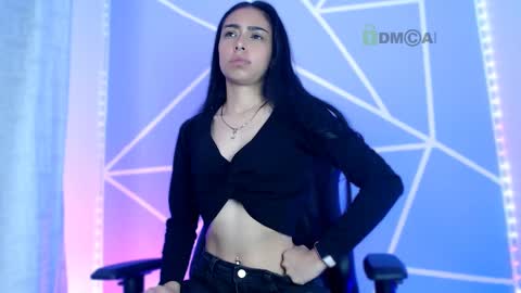 Snapshot of lilylouisee_ chatting on 01.10.25 Liliana louise online show from 01.10.25