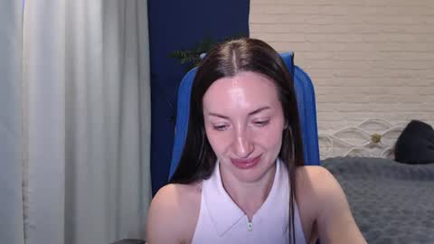 Snapshot of lilymellow chatting on 07.14.26 Lily online show from 07.14.26
