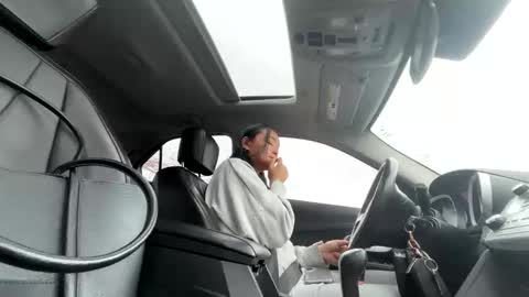 lilypowpow online show from 03.24.26