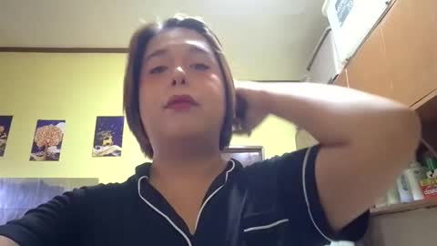 Snapshot of lilysette chatting on 05.27.26 lilysette online show from 05.27.26