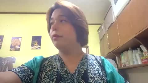 Snapshot of lilysette chatting on 05.28.26 lilysette online show from 05.28.26