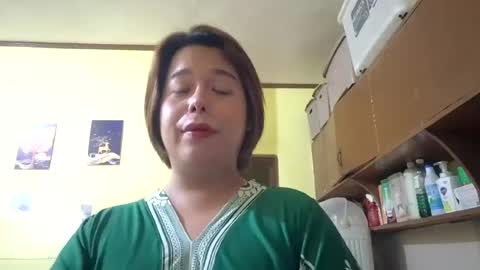 Snapshot of lilysette chatting on 06.16.26 lilysette online show from 06.16.26