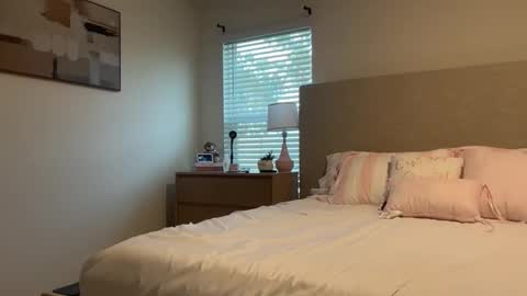 lilysummers21208 online show from 06.04.26