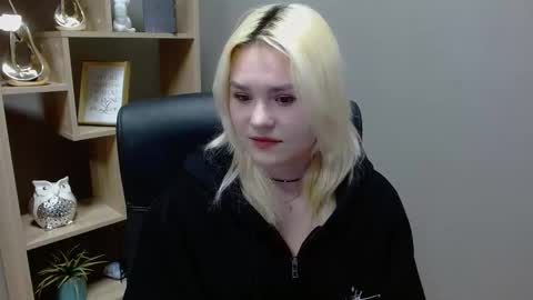 Snapshot of lilysweetxo chatting on 02.03.26 Lily online show from 02.03.26