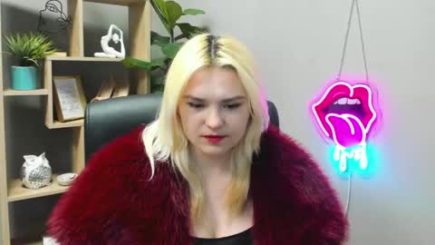 Lily online show from 04.21.26