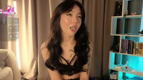 Lin Use menu to play with me  online show from 03.29.26