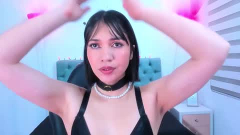  Lina Bedoya  online show from 02.10.25