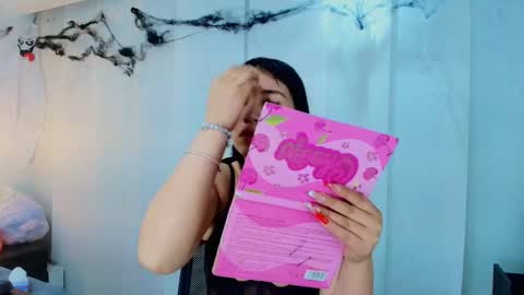  Lina Bedoya  online show from 11.04.25