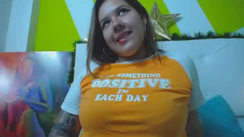 Snapshot of lina_browm chatting on 12.19.24 Lina Browm online show from 12.19.24
