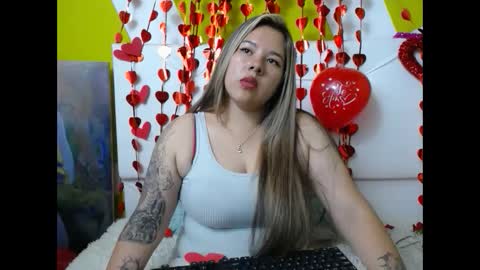 Snapshot of lina_browm chatting on 02.14.25 Lina Browm online show from 02.14.25