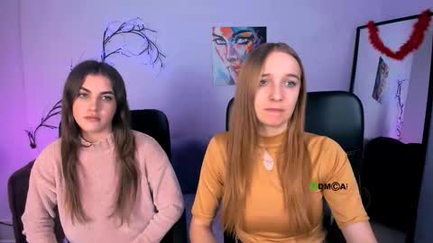 lina_fox12 online show from 11.28.25