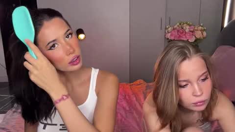 Snapshot of lina_kriss chatting on 02.06.26 Kriss and Lina online show from 02.06.26