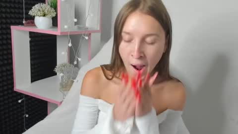 lina_massey online show from 07.14.26