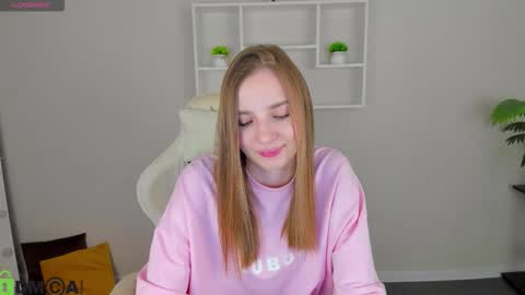 Snapshot of lina_reeds chatting on 11.01.25 LINA online show from 11.01.25