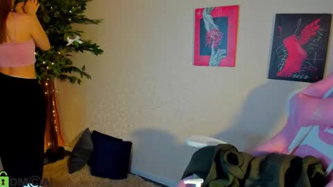 LINA online show from 12.17.25