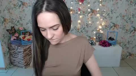 Snapshot of lina_star_s chatting on 02.21.25 Lina online show from 02.21.25