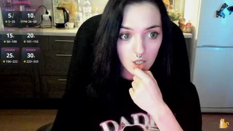 Lina 3  1715622743 online show from 01.09.25