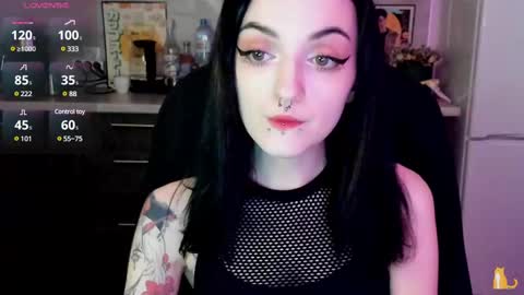 Lina 3  1715622743 online show from 03.04.25