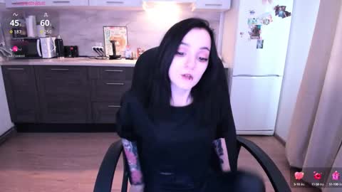 Lina 3  1715622743 online show from 10.13.25