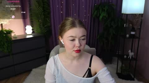 Lina online show from 04.05.26