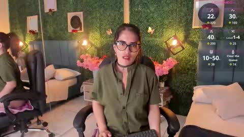 Lina  online show from 09.16.25