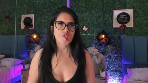 Lina  online show from 01.15.26