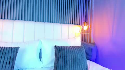 LinaGlam online show from 09.30.25