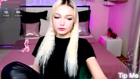 I am Lina online show from 09.16.25