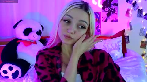 I am Lina online show from 11.18.25