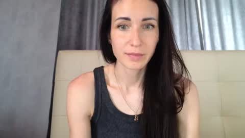 LinaLivee online show from 06.25.26