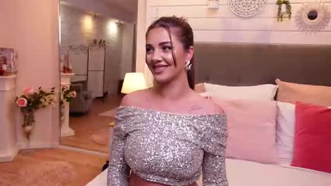 LinaReese online show from 02.25.25