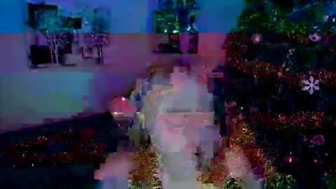 Snapshot of linatruly chatting on 12.17.24 Lina online show from 12.17.24