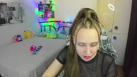 Lina online show from 04.17.26